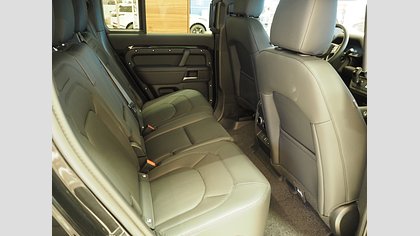Defender 130 11