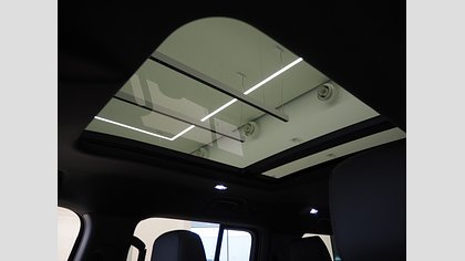 Defender 130 9