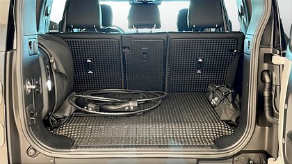 Defender 110 5