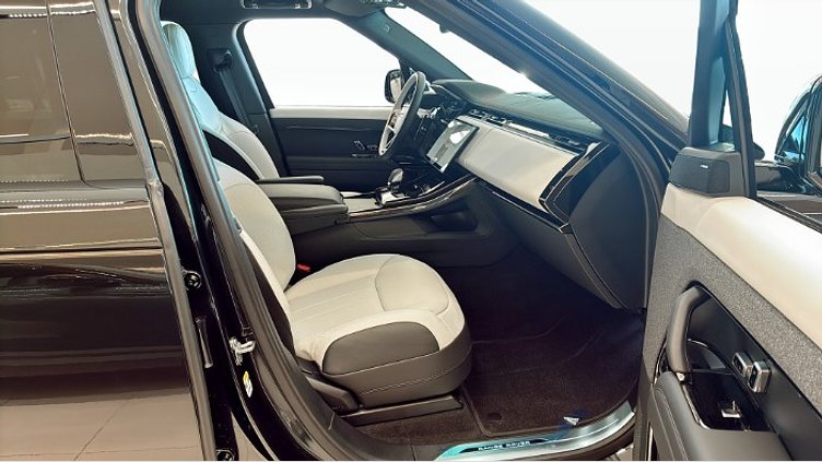 2025 Ny Land Rover Range Rover Sport Santorini Black P460e Bensin Plug-in Hybrid Kort hjulbas (SWB) Dynamic SE