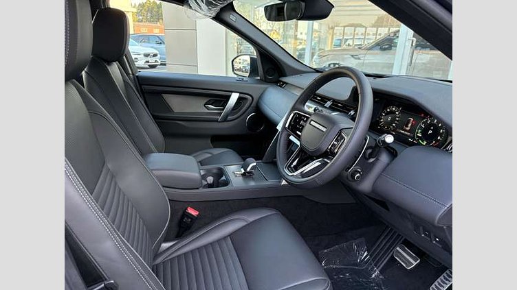 2024 認定中古車 Land Rover Discovery Sport カルパチアングレイ プラグインハイブリッド（ガソリン） 標準ホイール Dynamic HSE