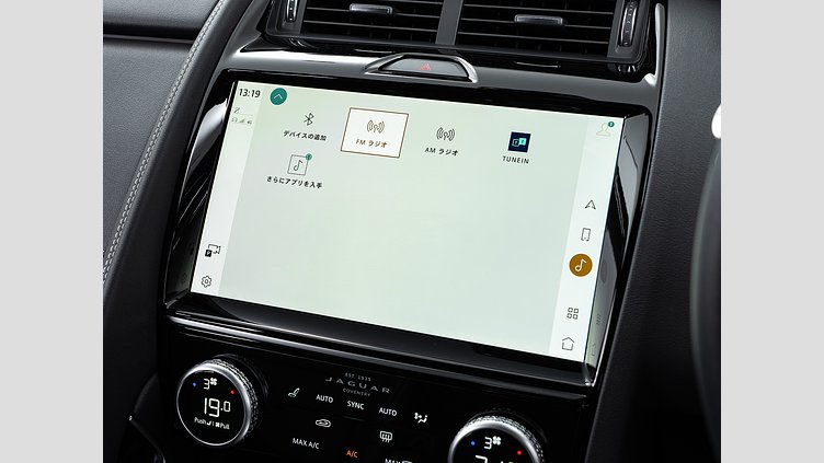 2024 認定中古車 Jaguar E-Pace サントリーニブラック D200マイルドハイブリッド（ディーゼル） R-DYNAMIC SE D200