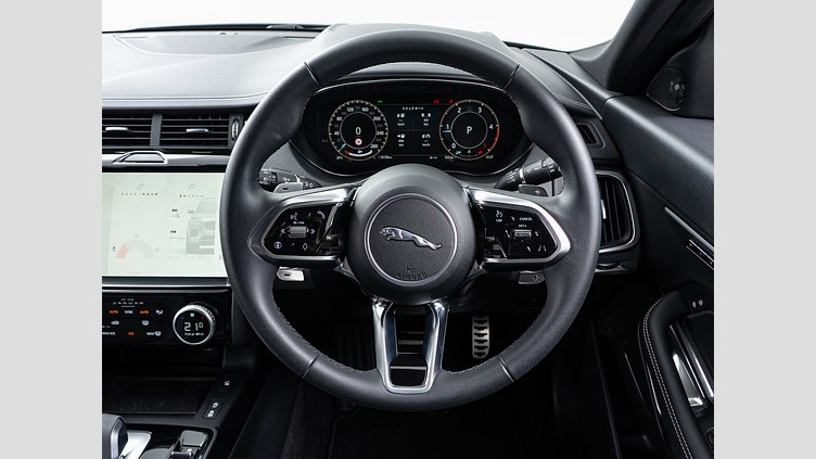 2024 認定中古車 Jaguar E-Pace サントリーニブラック D200マイルドハイブリッド（ディーゼル） R-DYNAMIC SE D200