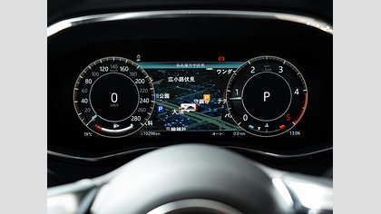 F-Pace 39