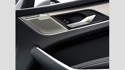 F-Pace 24