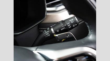 F-Pace 30