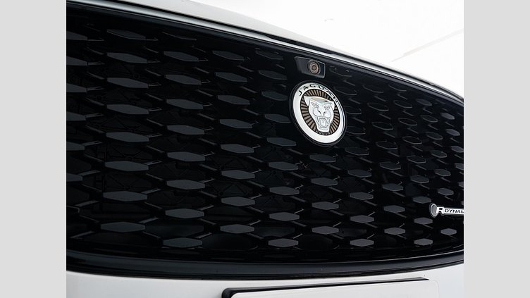 2023 認定中古車 Jaguar F-Pace オストゥーニパールホワイト D204 AWD（オートマチック）MHEV R-DYNAMIC SE