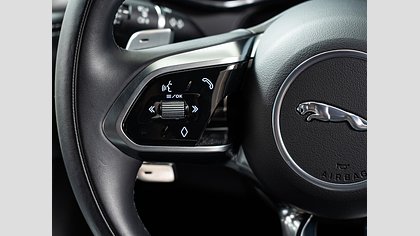 F-Pace 22