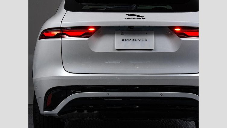 2023 認定中古車 Jaguar F-Pace オストゥーニパールホワイト D204 AWD（オートマチック）MHEV R-DYNAMIC SE