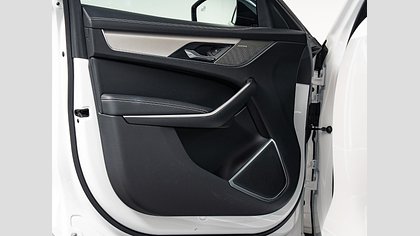F-Pace 14