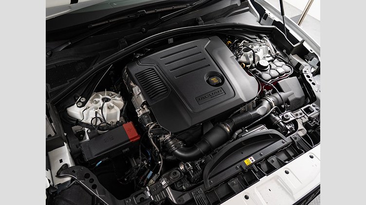 2023 認定中古車 Jaguar F-Pace オストゥーニパールホワイト D204 AWD（オートマチック）MHEV R-DYNAMIC SE