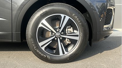 E-Pace 8