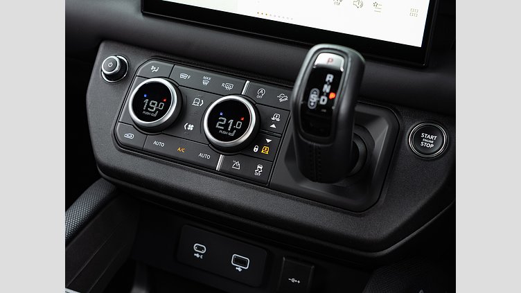 2023 認定中古車 Land Rover Defender 110 カルパチアングレイ P525 AWD (AT) V8 CARPATHIAN EDITION