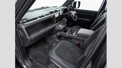 Defender 110 2
