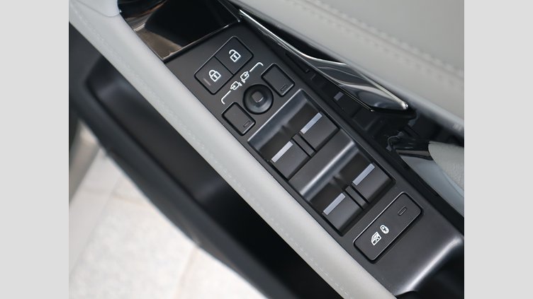 2022 認定中古車 Land Rover Range Rover Evoque ソウルパールシルバー P250 AWD（オートマチック） BRONZE EDITION