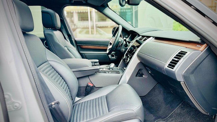2024 認證中古車 Land Rover Discovery Fuji White 富士山白 D250 Dynamic SE