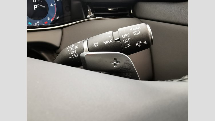 2024 認定中古車 Land Rover Range Rover Evoque アロイオスグレイ D200マイルドハイブリッド（ディーゼル） Standard Wheelbase S