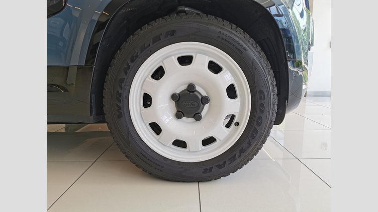 2024 認定中古車 Land Rover Defender 110 タスマンブルー D300 AWD（AT） S