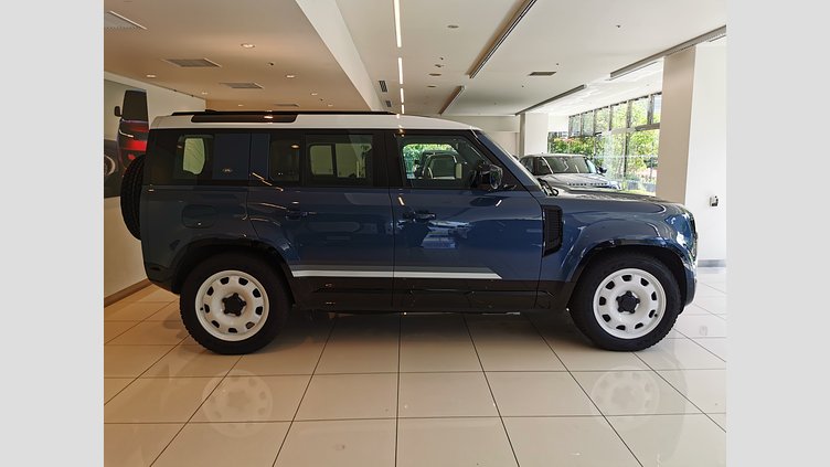 2024 認定中古車 Land Rover Defender 110 タスマンブルー D300 AWD（AT） S
