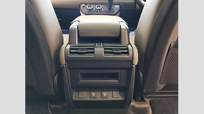 Defender 110 29