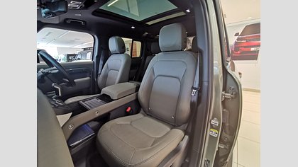 Defender 110 2
