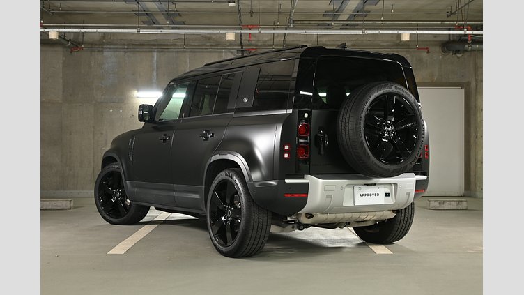 2023 認定中古車 Land Rover Defender 110 サントリーニブラック P300 AWD（AT） SE