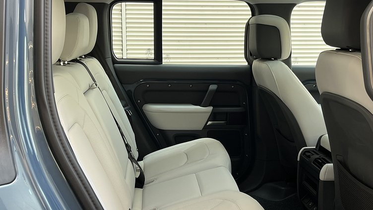 2024 認證中古車 Land Rover Defender 110 Tasman Blue 3.0 litre i6D​ X-D HSE