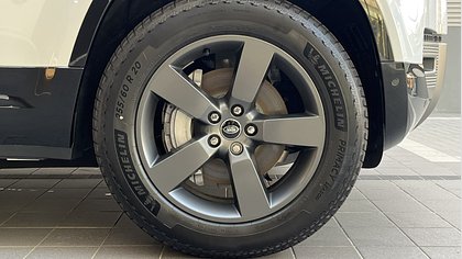 Defender 90 5