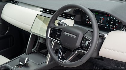 Discovery Sport 11