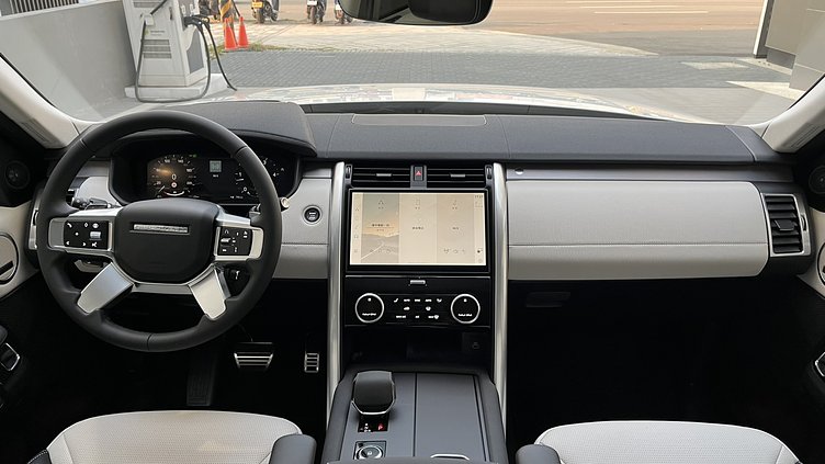 2025 認證中古車 Land Rover Discovery Fuji White 富士山白 D250 柴油輕油電混合 Dynamic SE