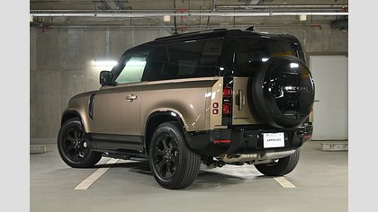 Defender 90 6