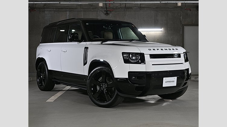 2025 認定中古車 Land Rover Defender 110 フジホワイト D350 ディーゼルマイルドハイブリッド X-Dynamic HSE