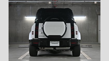 Defender 110 8