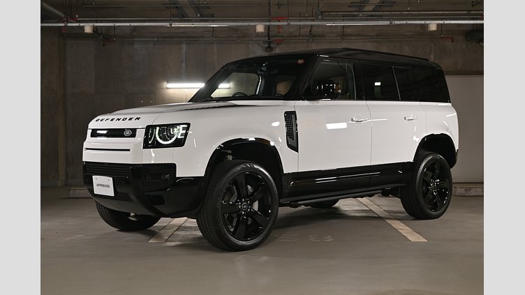 2025 認定中古車 Land Rover Defender 110 フジホワイト D350 ディーゼルマイルドハイブリッド X-Dynamic HSE