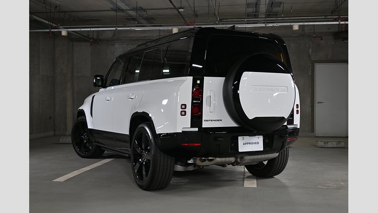 2025 認定中古車 Land Rover Defender 110 フジホワイト D350 ディーゼルマイルドハイブリッド X-Dynamic HSE