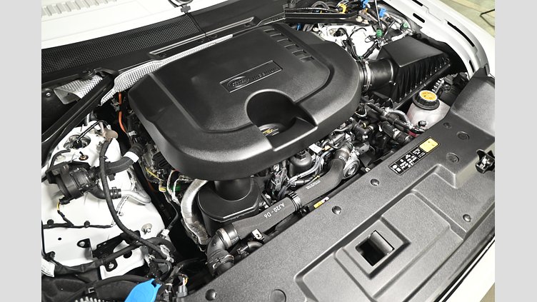 2025 認定中古車 Land Rover Defender 110 フジホワイト D350 ディーゼルマイルドハイブリッド X-Dynamic HSE