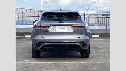 F-Pace 6