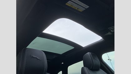 F-Pace 13