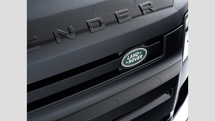 2024 認定中古車 Land Rover Defender 110 サントリーニブラック P525 AWD (AT) V8