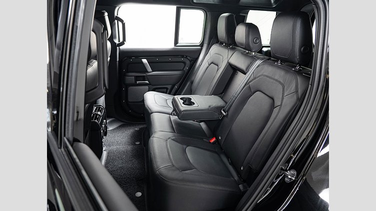 2024 認定中古車 Land Rover Defender 110 サントリーニブラック P525 AWD (AT) V8