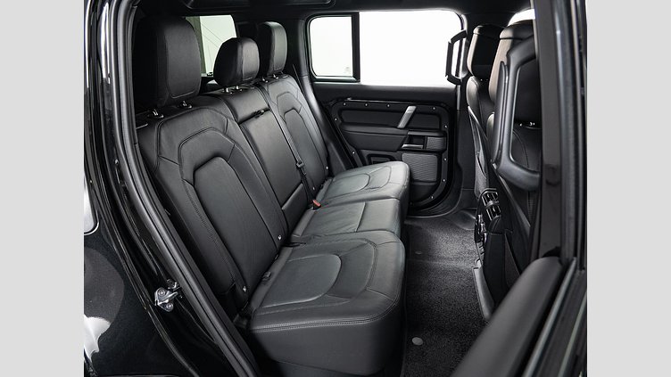 2024 認定中古車 Land Rover Defender 110 サントリーニブラック P525 AWD (AT) V8