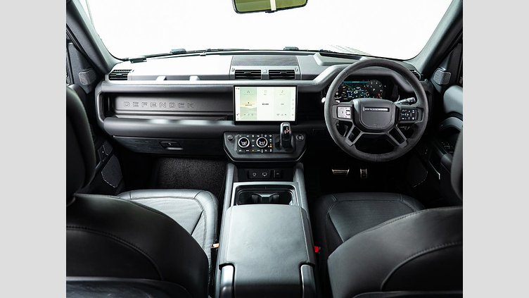 2024 認定中古車 Land Rover Defender 110 サントリーニブラック P525 AWD (AT) V8