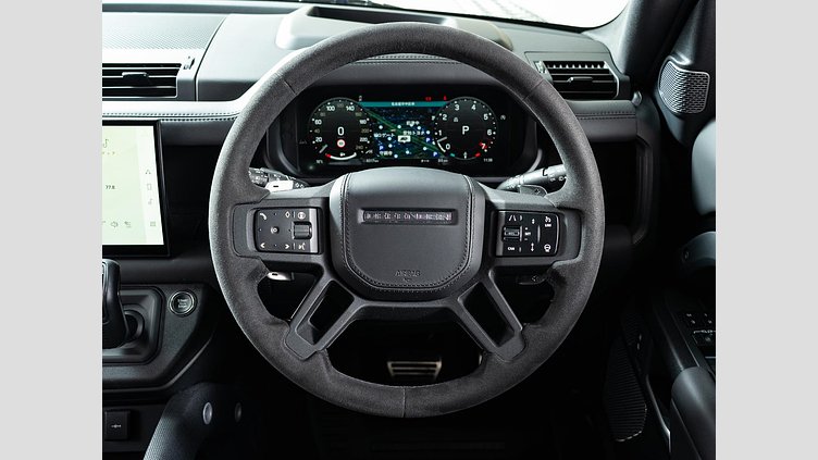 2024 認定中古車 Land Rover Defender 110 サントリーニブラック P525 AWD (AT) V8