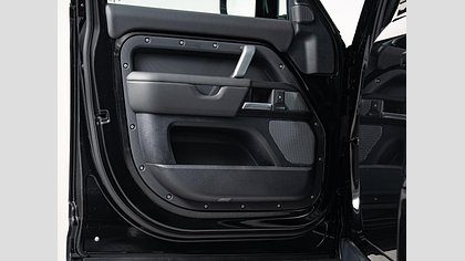 Defender 110 27
