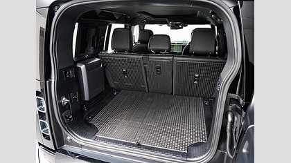 Defender 110 17
