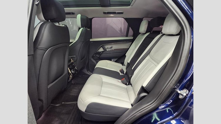 2022 Approved Land Rover Range Rover Sport Portofino Blue 2023 Portofino Blue Range Rover Sport D350 Dynamic HSE with only 33 500km on the clock, powered by a 3.0L Turbo Diesel Inline-6 Mild Hybrid (MHEV) engine delivering 258kW and 700Nm through an 8-speed automatic AWD system, D350 Dynamic HSE