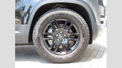 Defender 110 8