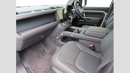 Defender 110 2