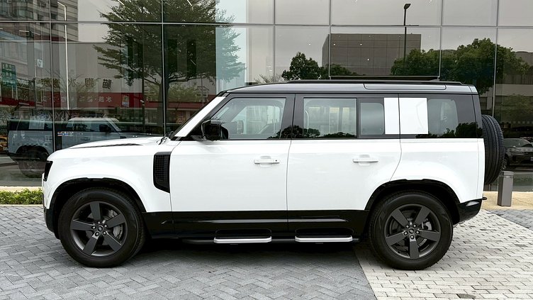 2025 認證中古車 Land Rover Defender 110 Fuji White D300 X-DYNAMIC HSE