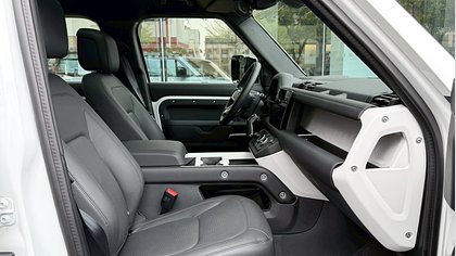 Defender 110 3